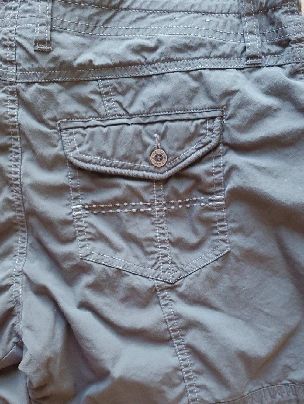 Kuhl Women’s Casual Pocket Shorts in Charcoal 10 - Picture 8 of 13